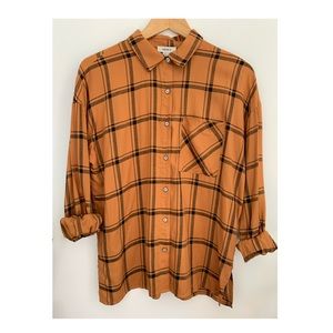 Relaxed, light, and tailored plaid.